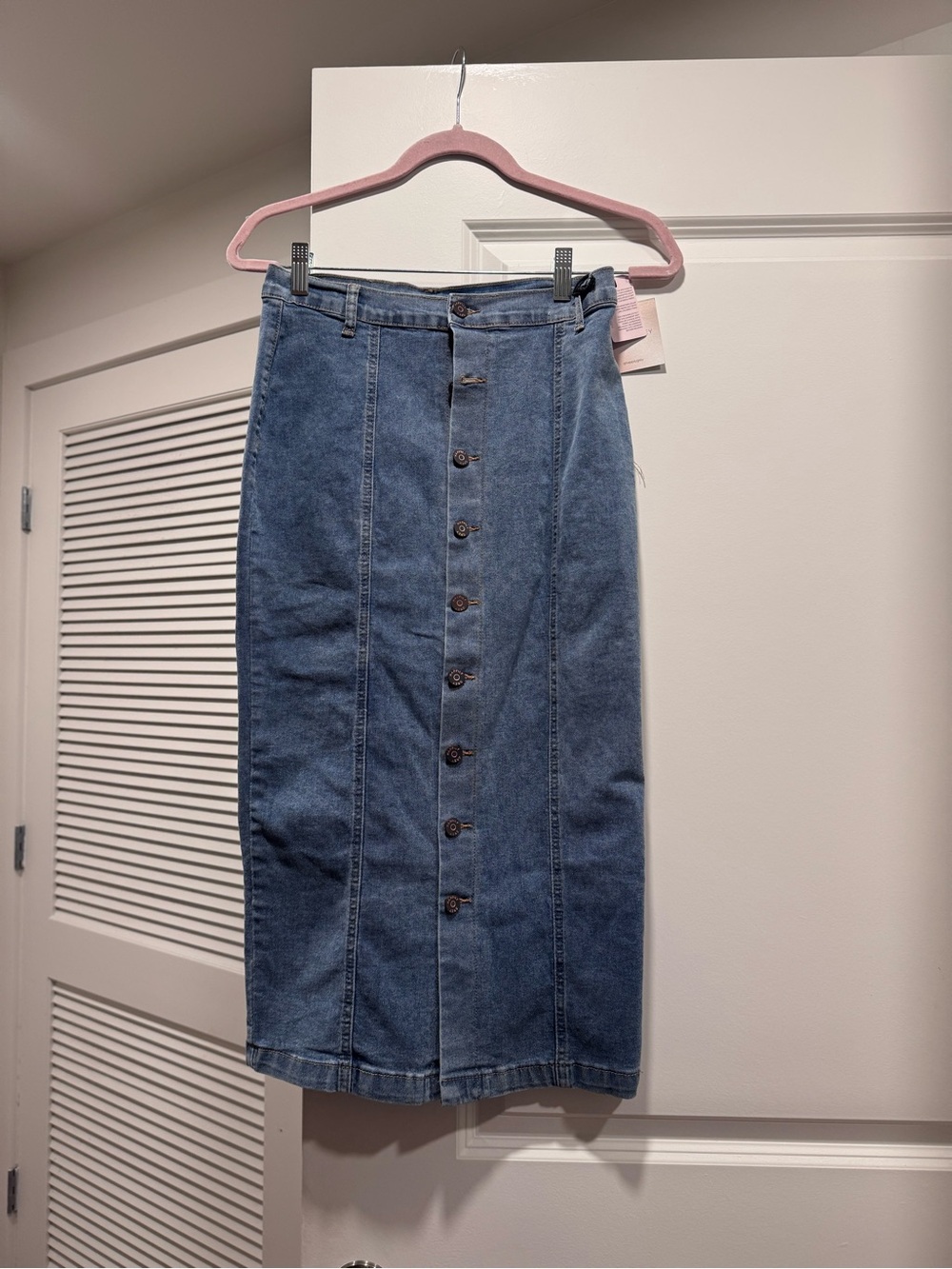 Button-Front Denim Midi Skirt in Blue